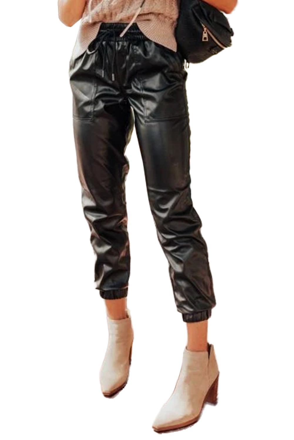 Schwarze kunstleder-jogginghose mit gesmokter taille und kordelzug