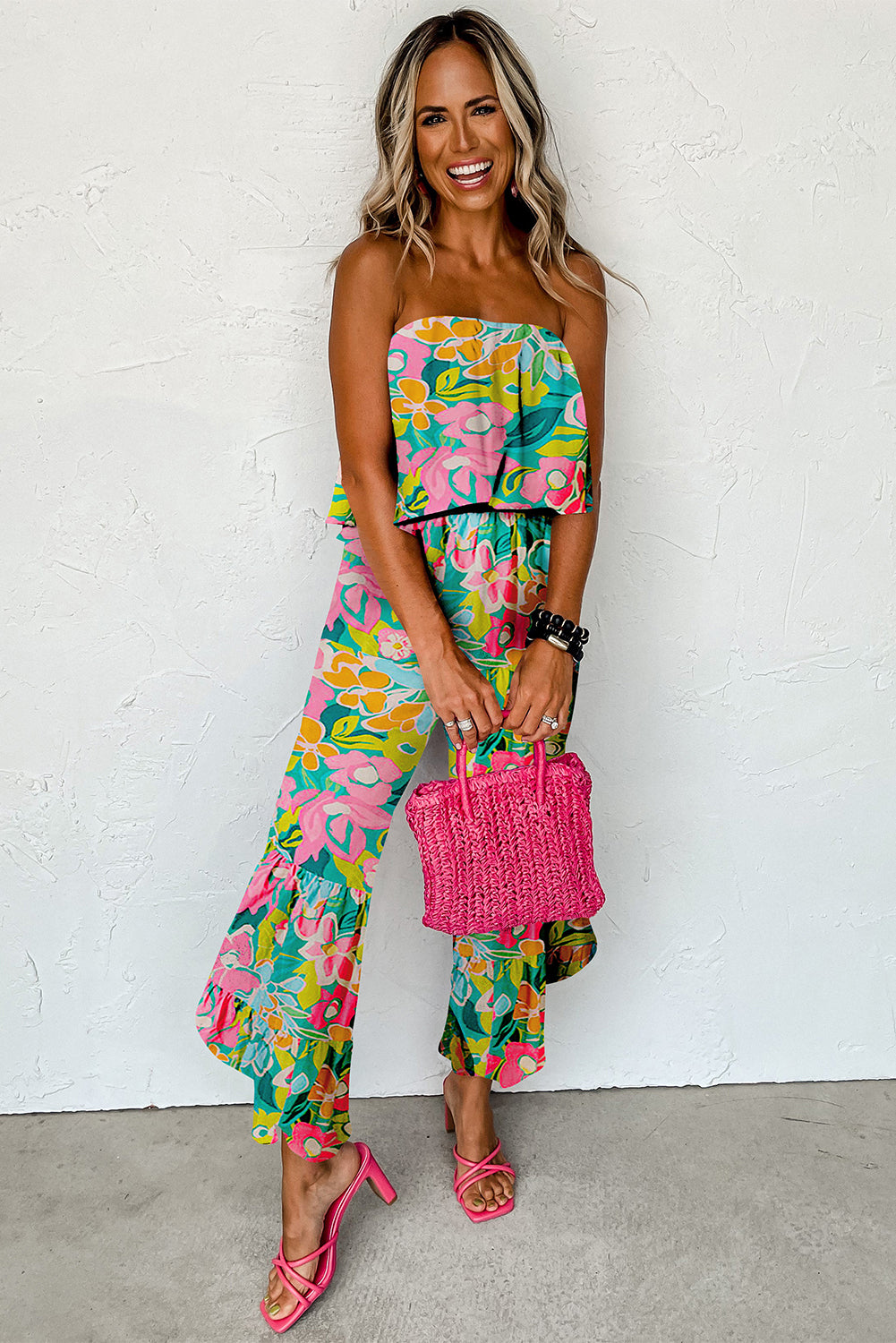 Grüner mix tropical print trägerloser geraffter jumpsuit