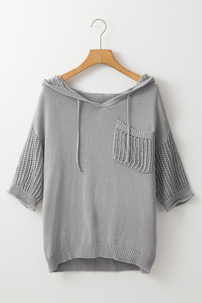 Hellgraues durchbrochenes kapuzenpullover-top mit kurzen ärmeln und kordelzug