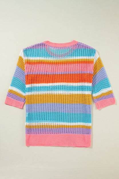 Rosa gestreifter colorblock pullover mit 3/4-ärmeln aus gehäkeltem material