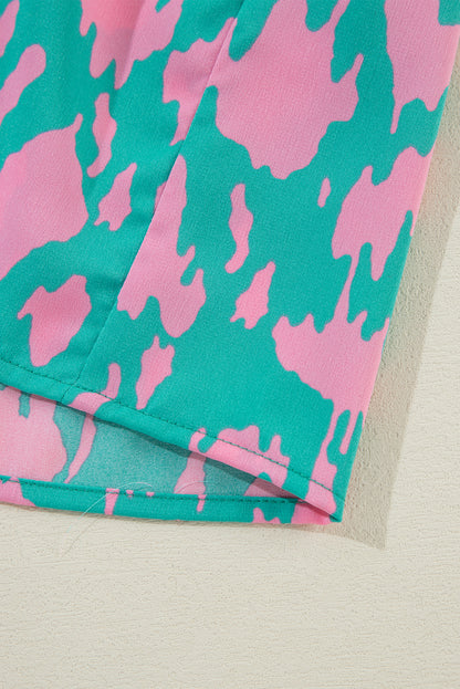 Grünes abstraktes Kleid mit Puffärmeln und geknotetem Halsausschnitt