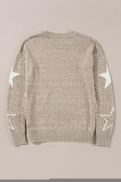 Khakifarbener pullover mit sternchenmuster und tropfenschulter