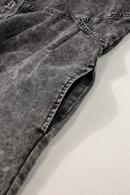Mittelgraues Mineralwaschung gerafftes Kurzarm-Denimkleid mit Knöpfen