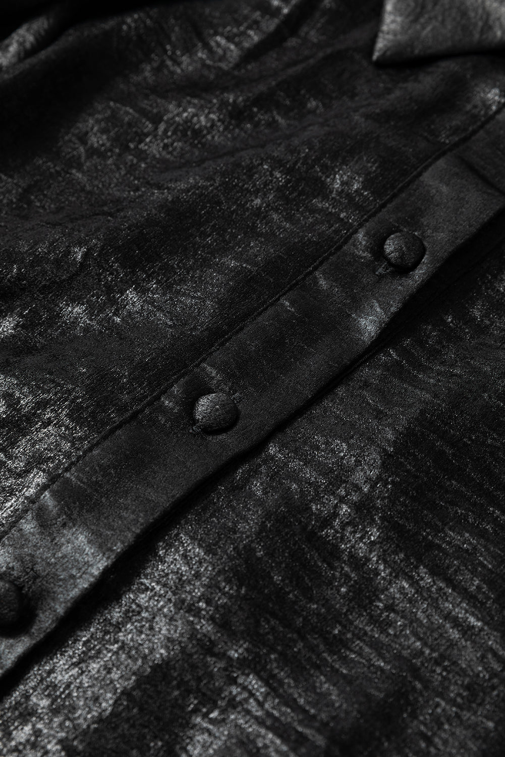 Schwarzer metallic-glanz puffärmel button up mini shirt kleid