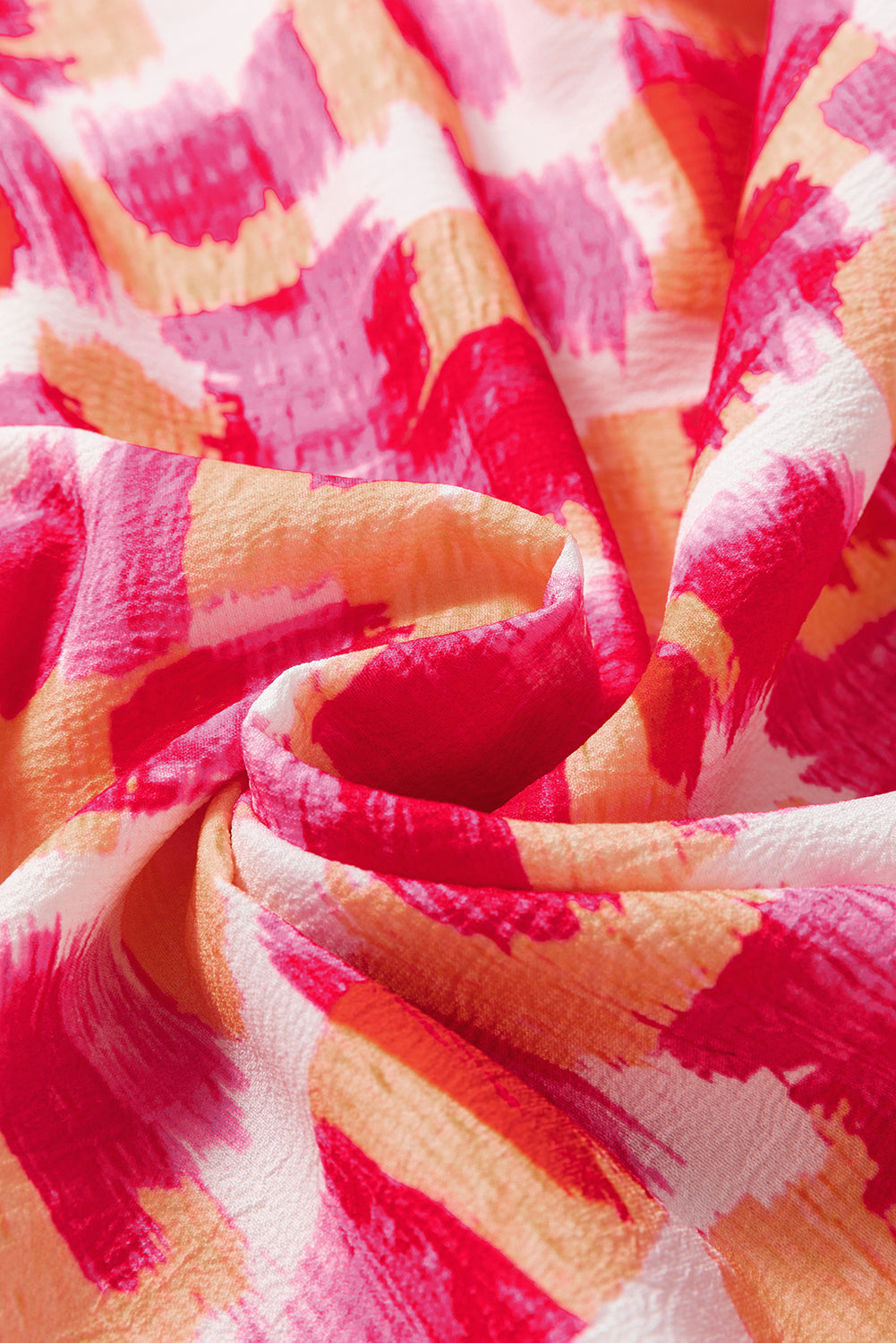 Rosa abstrakter druck gerüschter ausschnitt ärmelloses minikleid