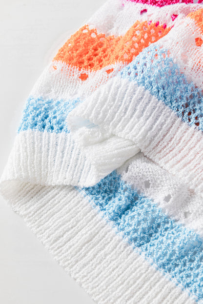 Gestreifter strickpullover mit lochmuster