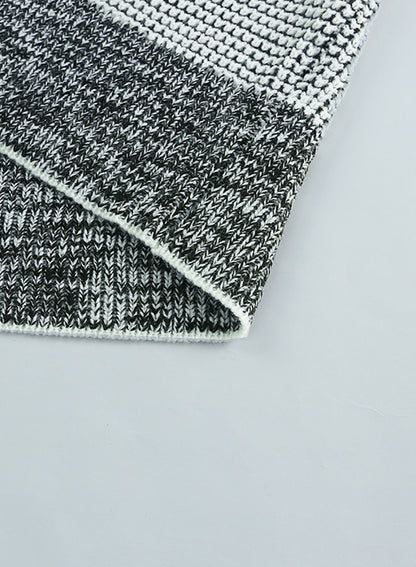 Graue karierte strickjacke mit offener vorderseite