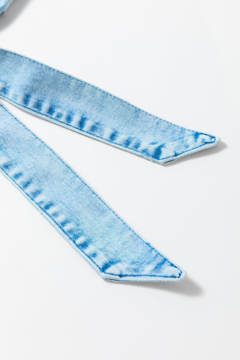 Beau blau spaghettiträger denim-romper mit gürtel