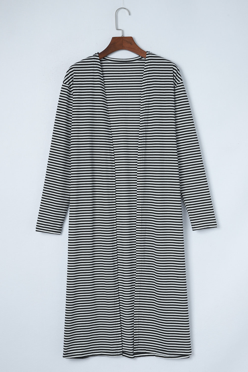 Gestreifte lange strickjacke mit offener vorderseite