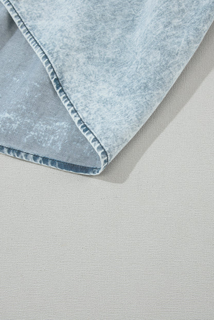 Dunkelblaues acid wash retro denim kleid mit halben ärmeln