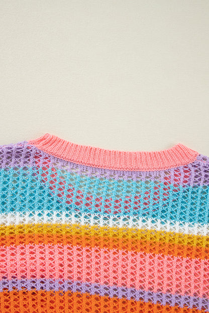 Rosa gestreifter colorblock pullover mit 3/4-ärmeln aus gehäkeltem material