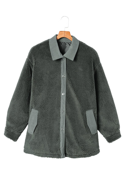 Graue sherpa jacke mit cordbesatz und ellbogenaufnäher