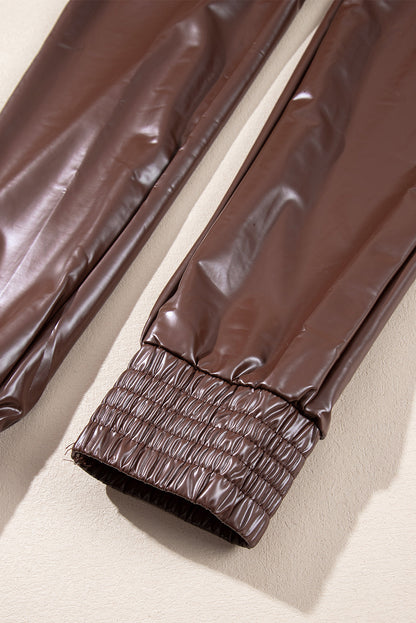 Braune gesmokte leder-skinny-hose mit hoher taille