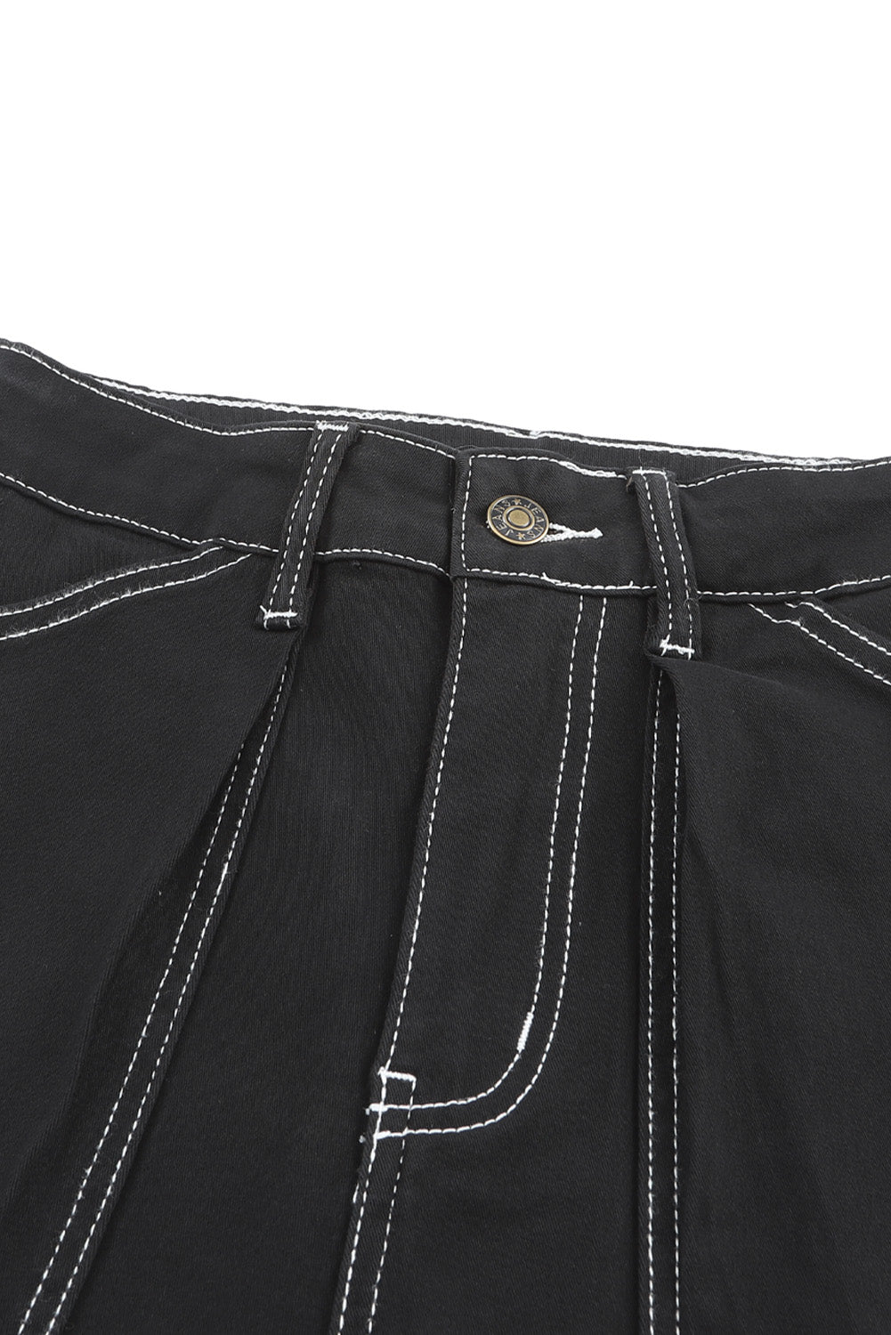 Schwarze cargo-hose mit hoher taille und geradem bein und taschen
