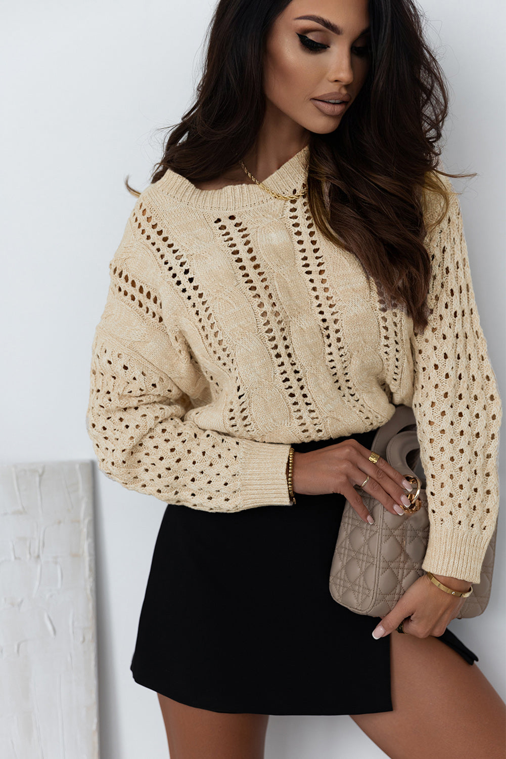 Khaki ösen kabelstrick pullover mit schultern