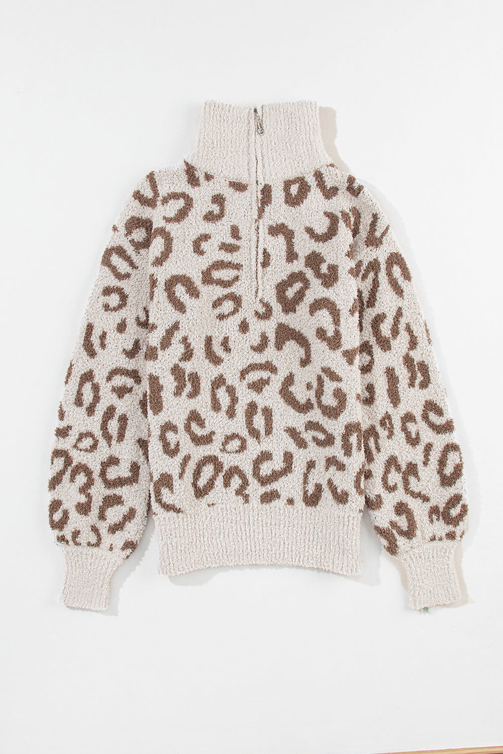 Grauer pullover mit tiermuster und reißverschluss mit kragen