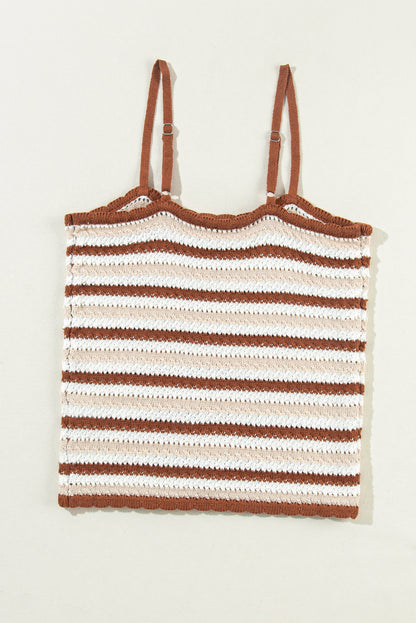 Kastanienbraune gestreifte strickweste mit knöpfen