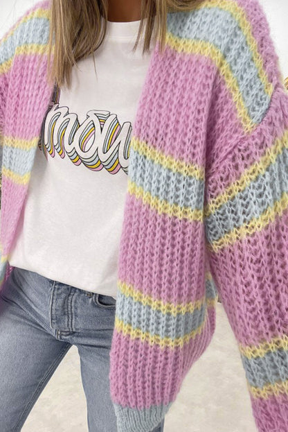 Rosa gestreifte strickjacke mit offener vorderseite und kontraststreifen