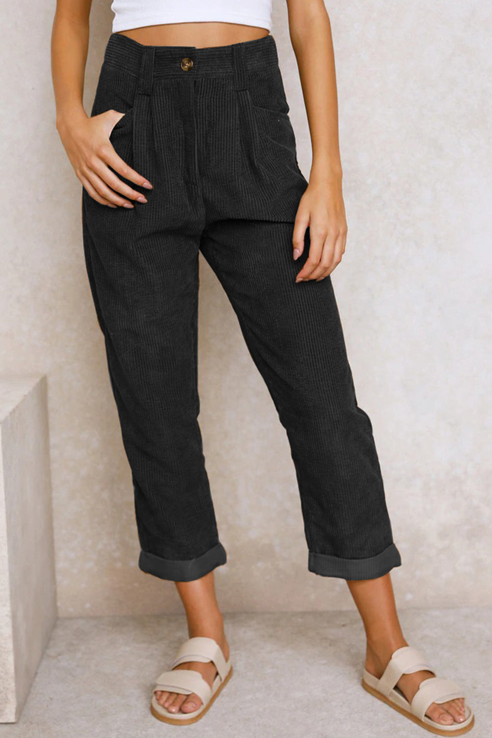 Schwarze cordhose mit hoher taille und geradem bein