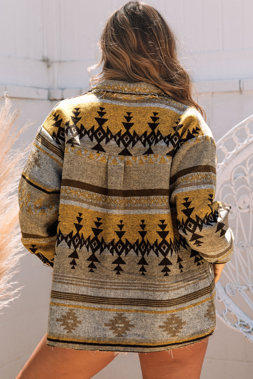 Braune westernjacke mit aztekendruck