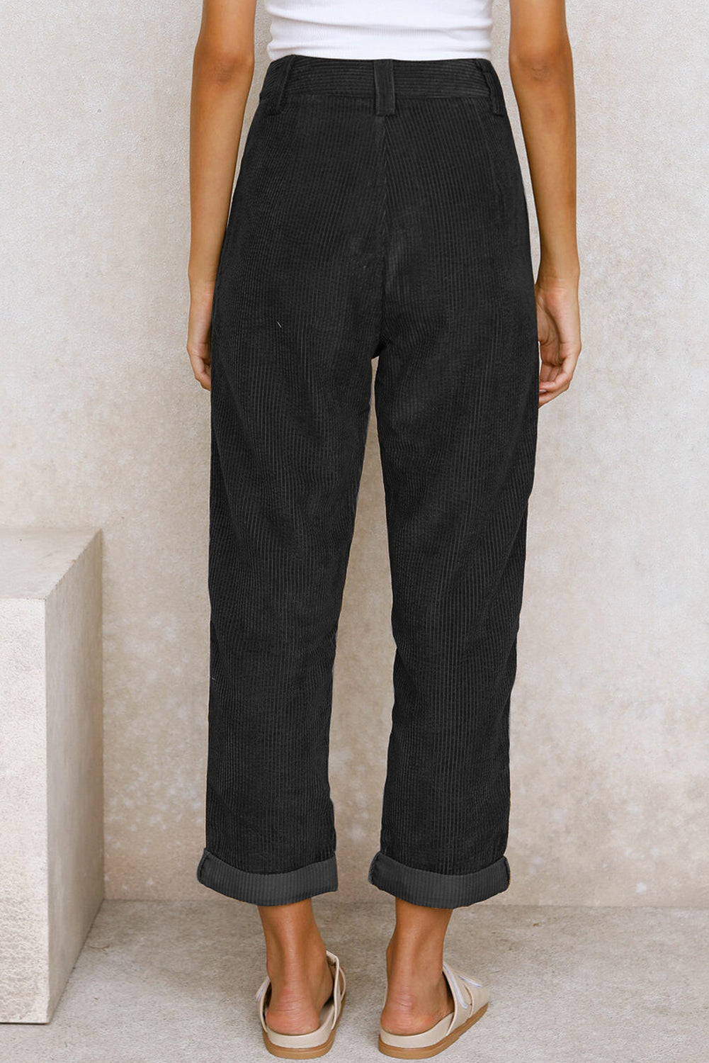 Schwarze cordhose mit hoher taille und geradem bein