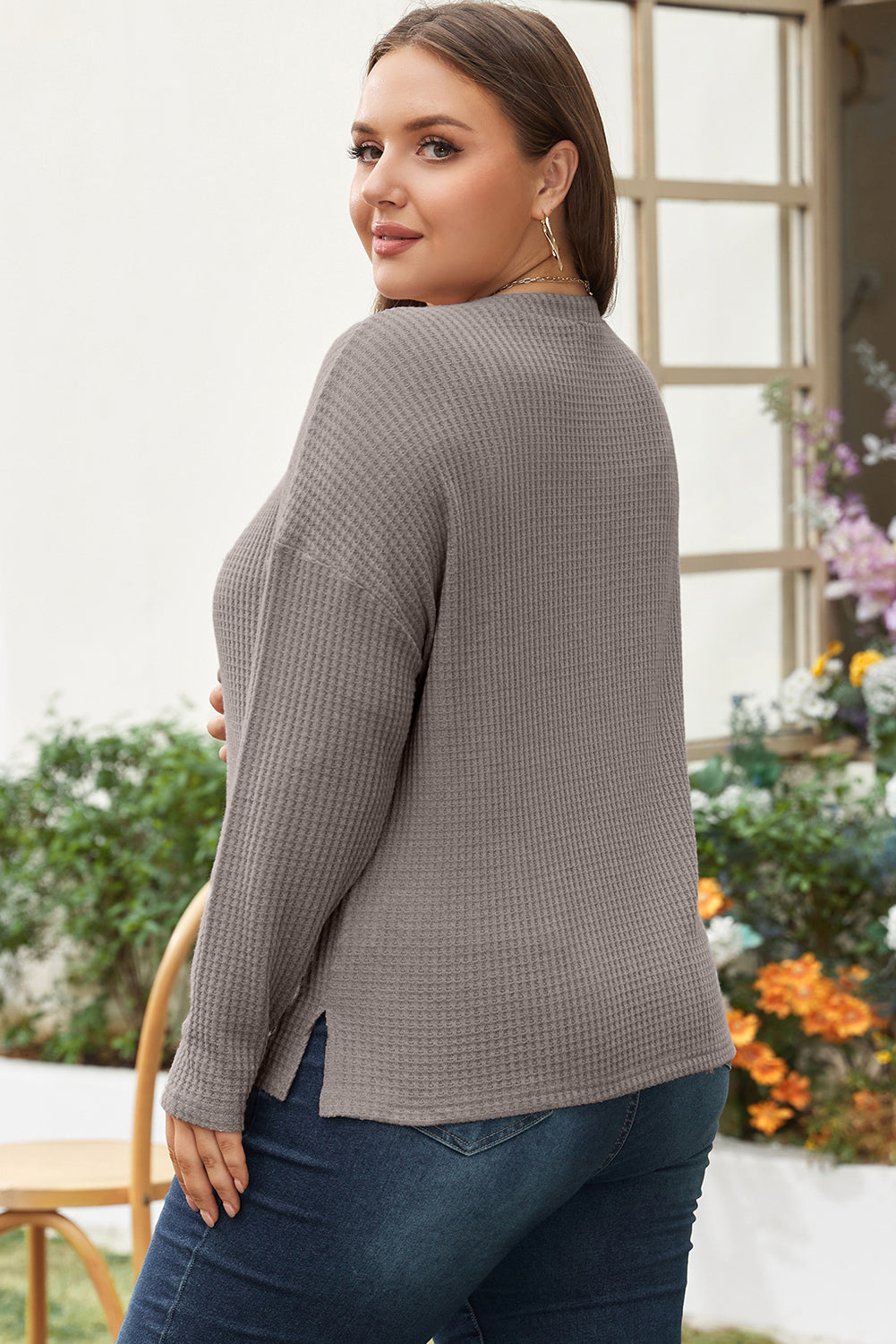 Simply taupe waffle knit drop shoulder knopf v-ausschnitt plus größe top
