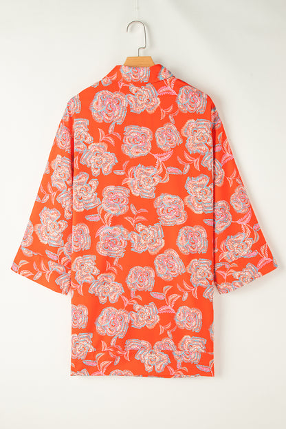 Rotes hemd mit blumendruck und reverskragen loses minikleid