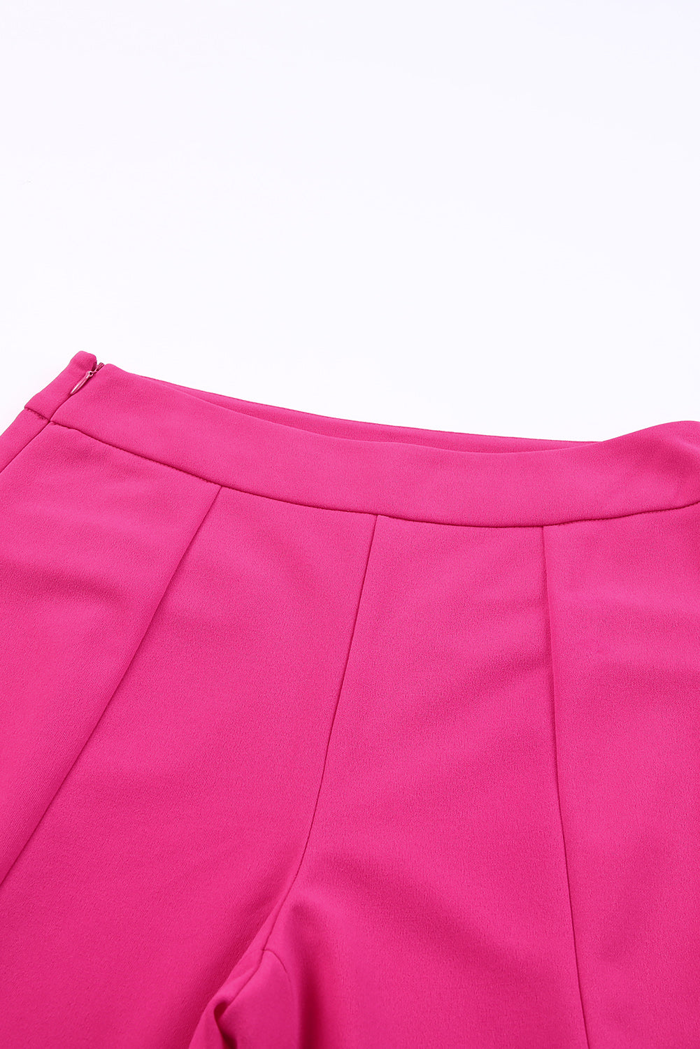 Rose hose mit geteiltem saum und hoher taille