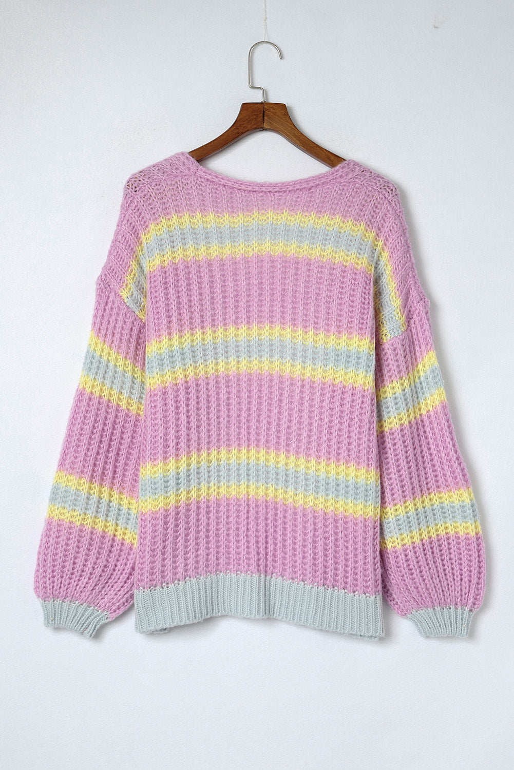 Rosa gestreifte strickjacke mit offener vorderseite und kontraststreifen