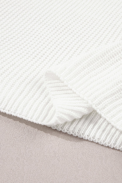 Weißes pullover-top mit blumenstickerei