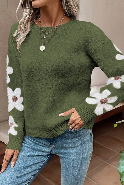 Moosgrüner pullover mit blumenärmeln und hängeschultern