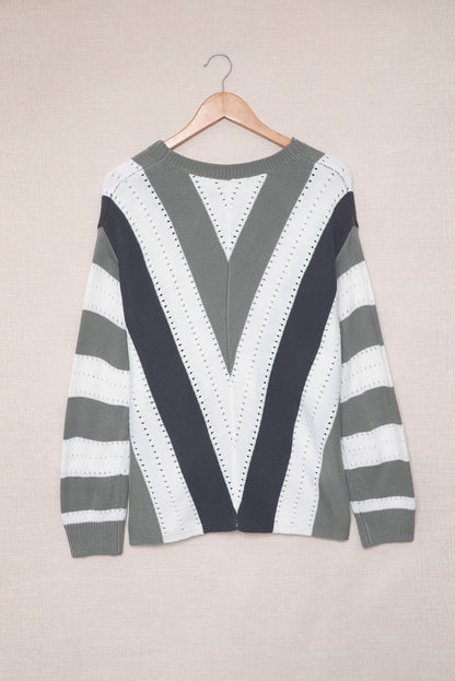 Grauer gestreifter colorblock v-ausschnitt strickpullover