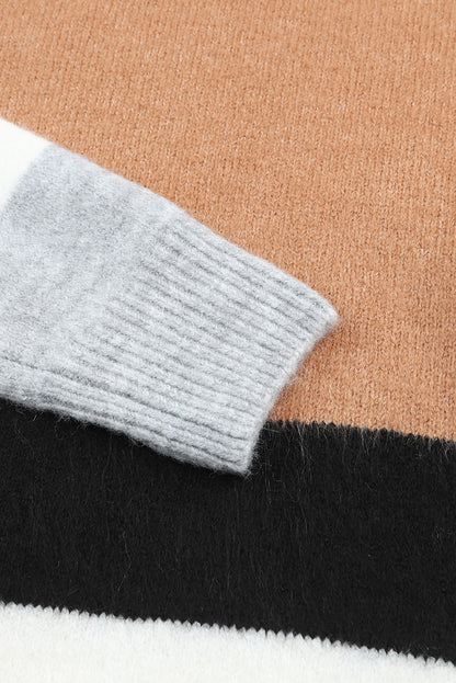 Brauner gestreifter pullover mit rippenstrick und farbblock