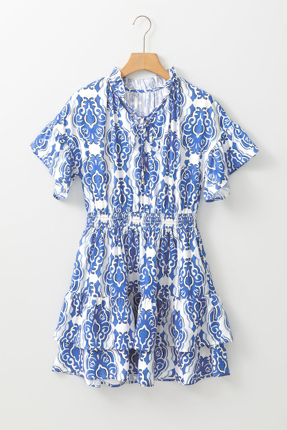 Ashleigh blaues Vintage Kleid mit Blumendruck und weiten gerafften Ärmeln