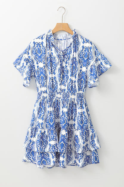 Ashleigh blaues Vintage Kleid mit Blumendruck und weiten gerafften Ärmeln
