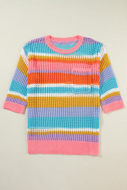 Rosa gestreifter colorblock pullover mit 3/4-ärmeln aus gehäkeltem material