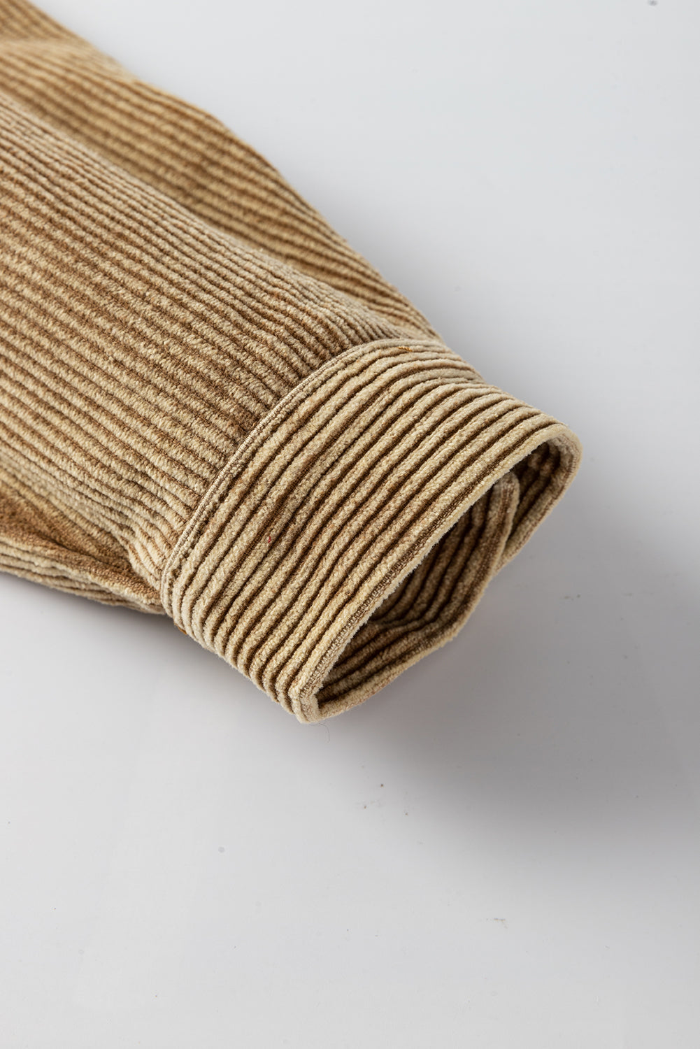 Aprikose nietenbesetzte geknöpfte brusttaschen kordjacke