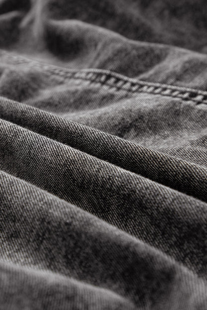 Mittelgraues Mineralwaschung gerafftes Kurzarm-Denimkleid mit Knöpfen