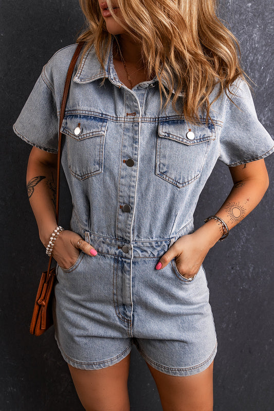 Hellblauer vintage washed buttons pocketed denim romper