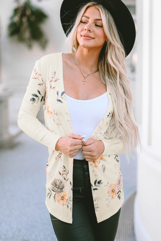 Aprikosenfarbener blumendruck rippenstrick strickjacke mit schmalem schnitt