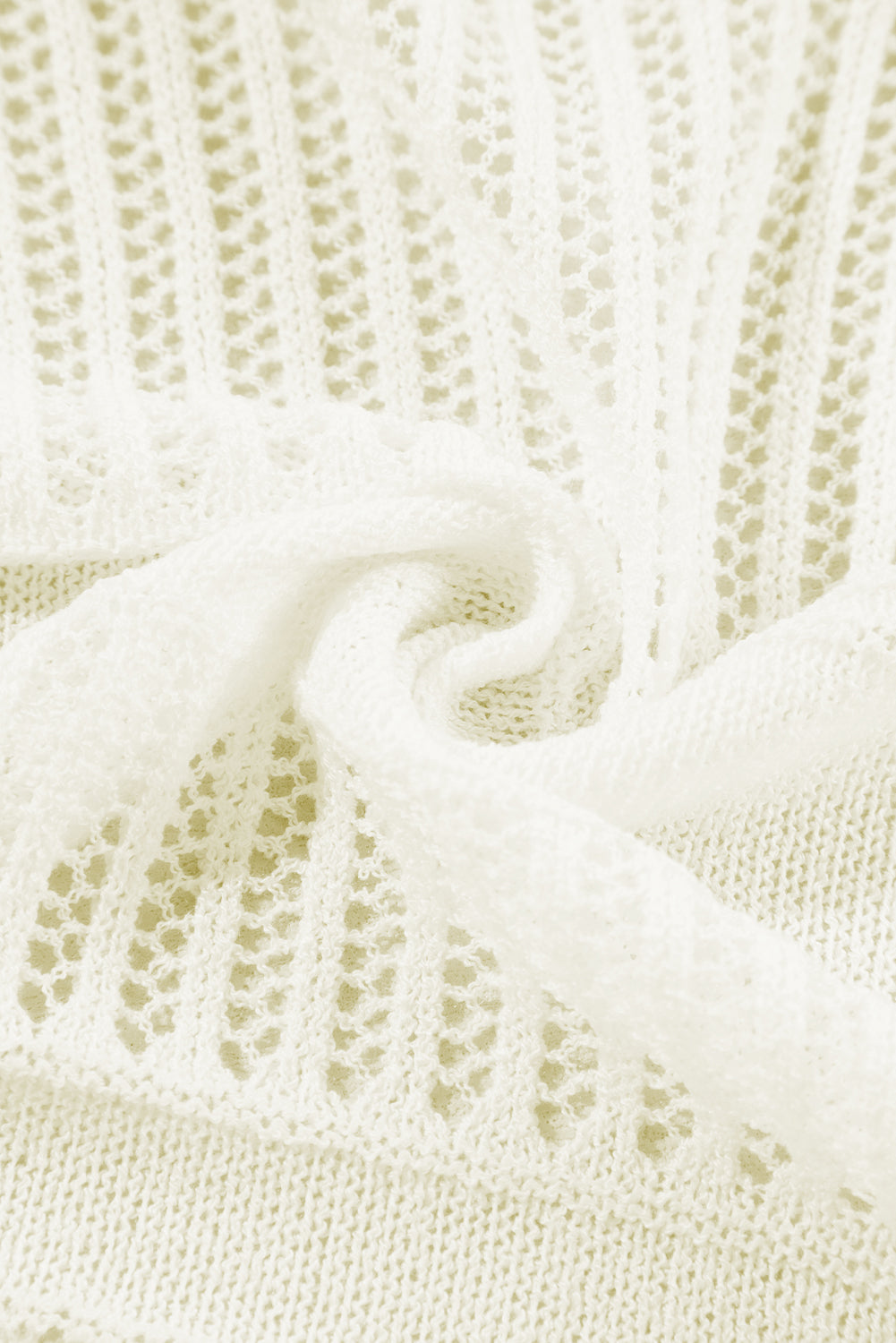 Weiße, einfarbige, leichte, offen gestrickte tunika-strickjacke