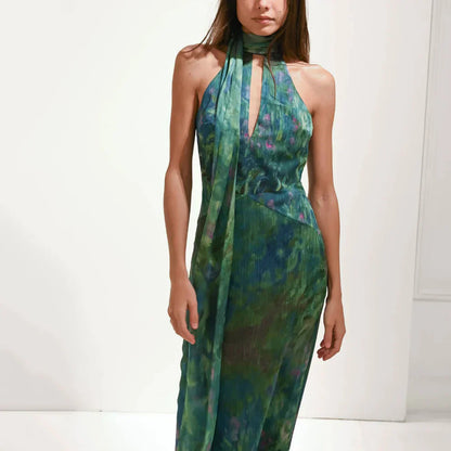 Halterneck-abendkleid mit ausschnitt und figurbetonter passform für damen