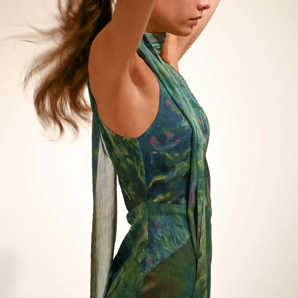 Halterneck-abendkleid mit ausschnitt und figurbetonter passform für damen