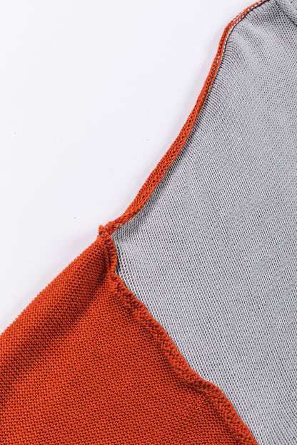 Grauer colorblock-pullover mit gerippten ärmeln und zierleisten