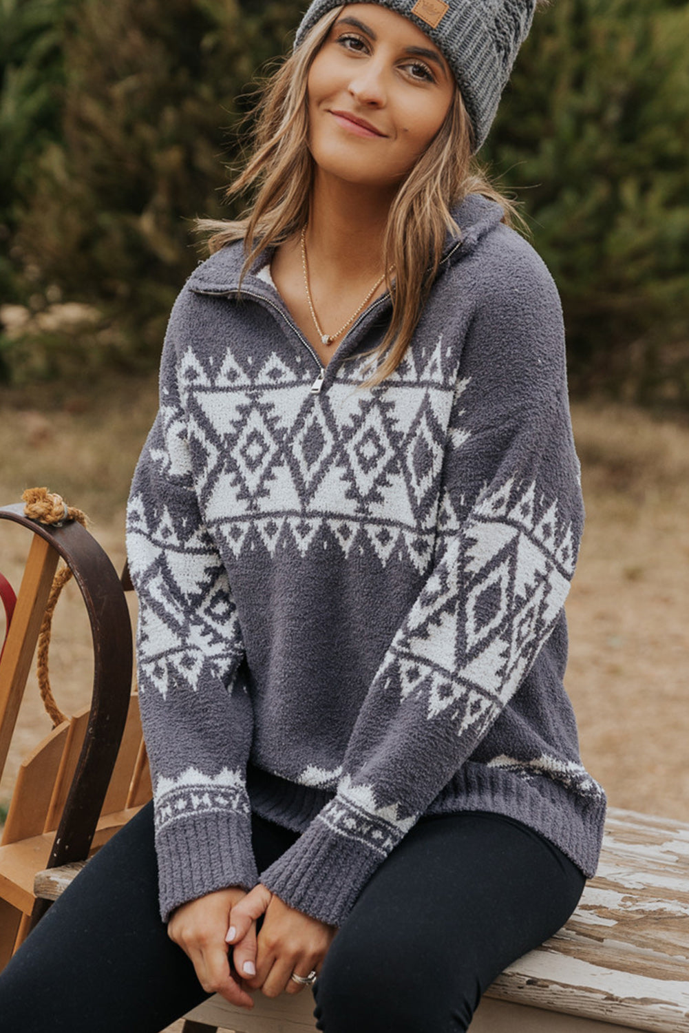 Grauer western pullover mit geometrischem aufdruck und viertelreißverschluss