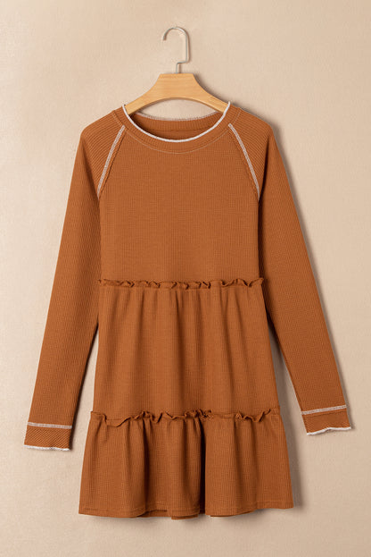 Kastanienbraunes, strukturiertes, gerafftes, langärmeliges minikleid