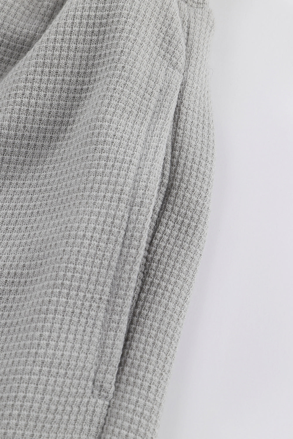 Graue waffelstruktur cargo-taschen-jogger-hose