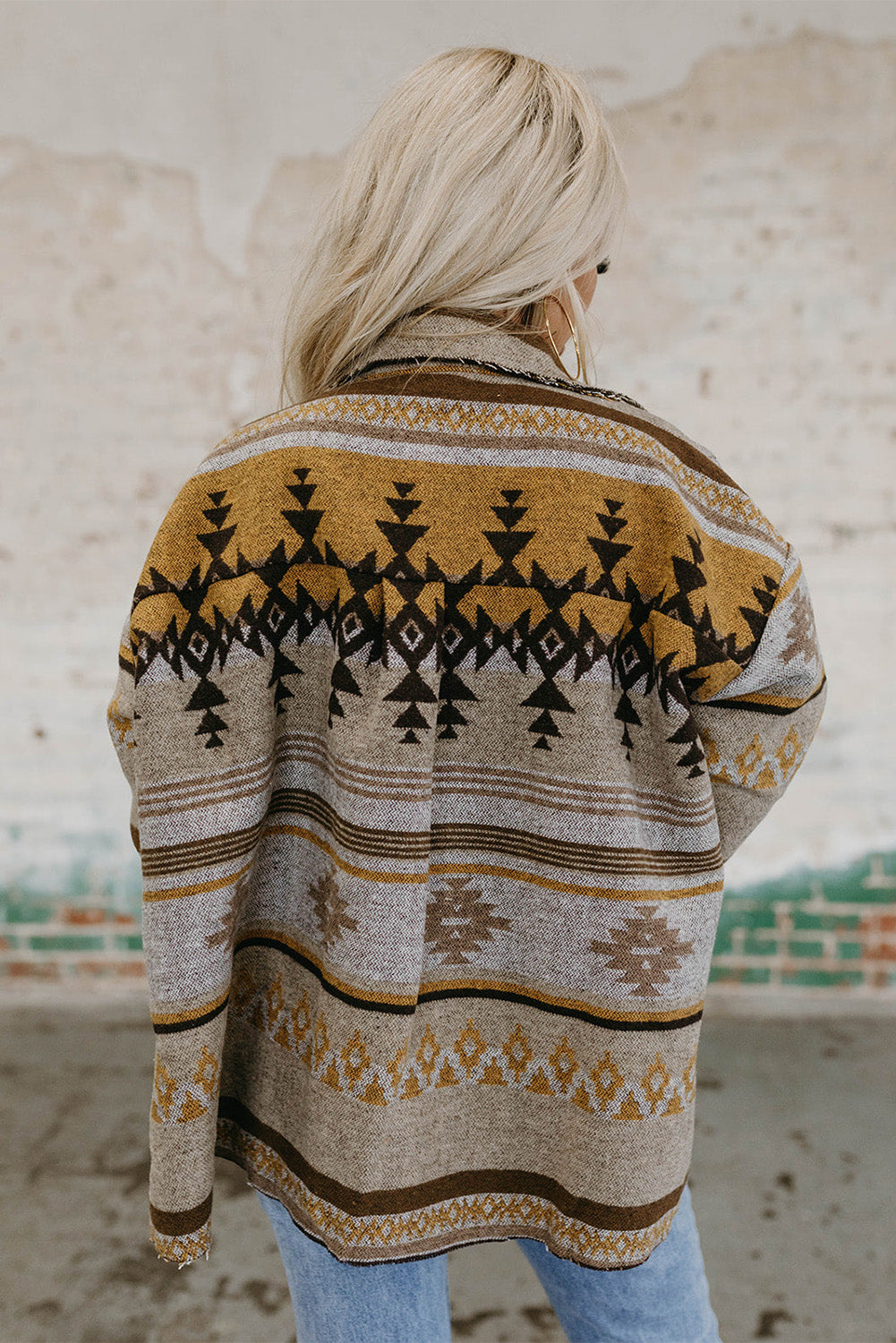 Braune westernjacke mit aztekendruck