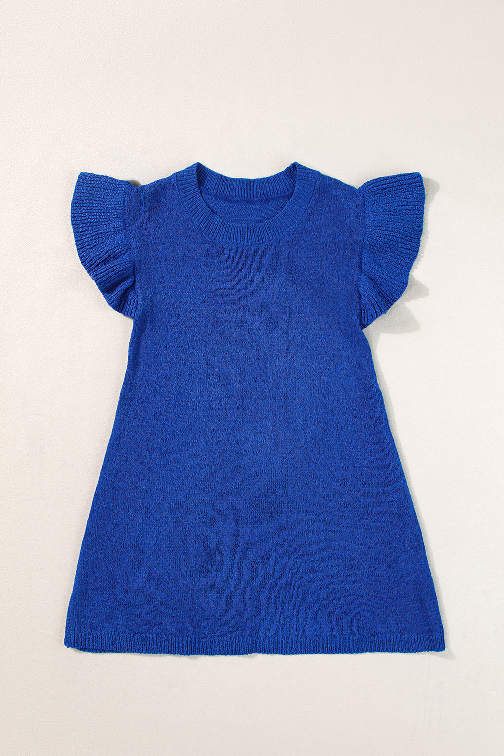 Dunkelblaues strickpullover-top mit rüschenärmeln