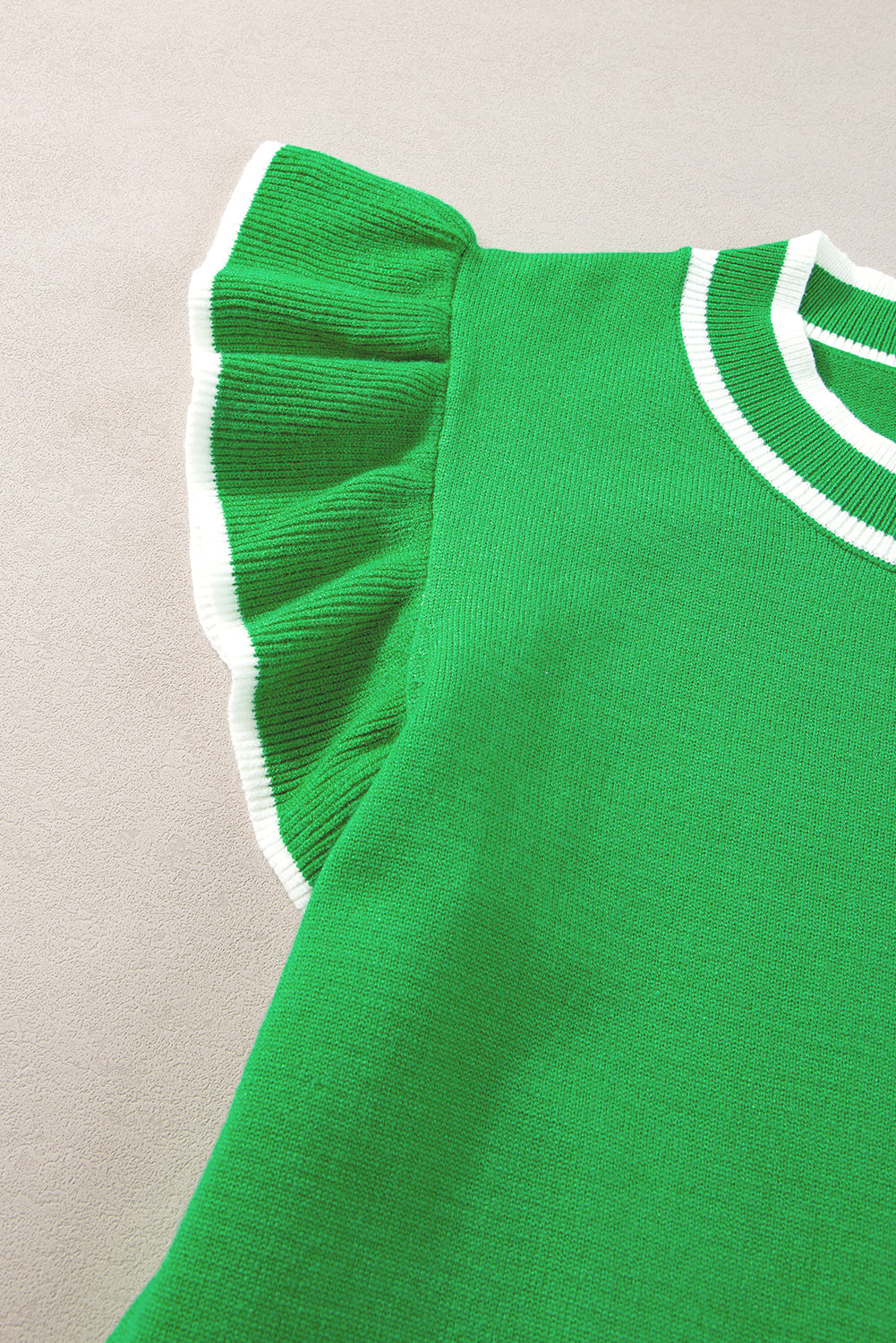 Leuchtend grün rand paspelierung geraffte ärmel rundhalsausschnitt stricken t shirt